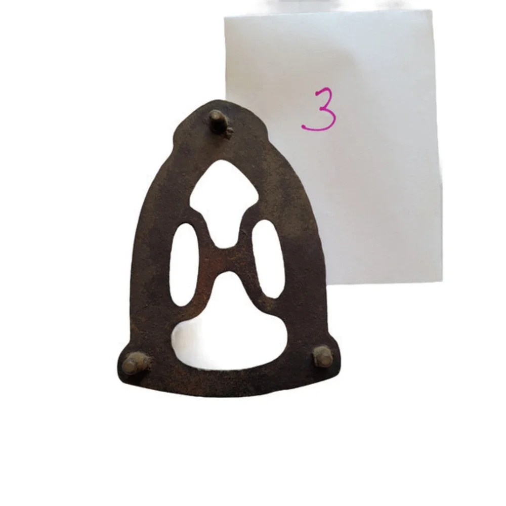 Antique Raised Ironing Iron Trivet Pot stand H Pattern‎ Wall Décor Kitchen 3